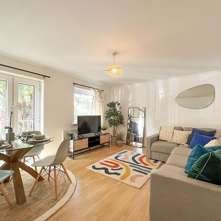 Beautiful Windsor 2 Bed, Perfect Location, 5 Mins Walk To Centre, Free Parking, Legoland, Ascot Apartman Kültér fotó