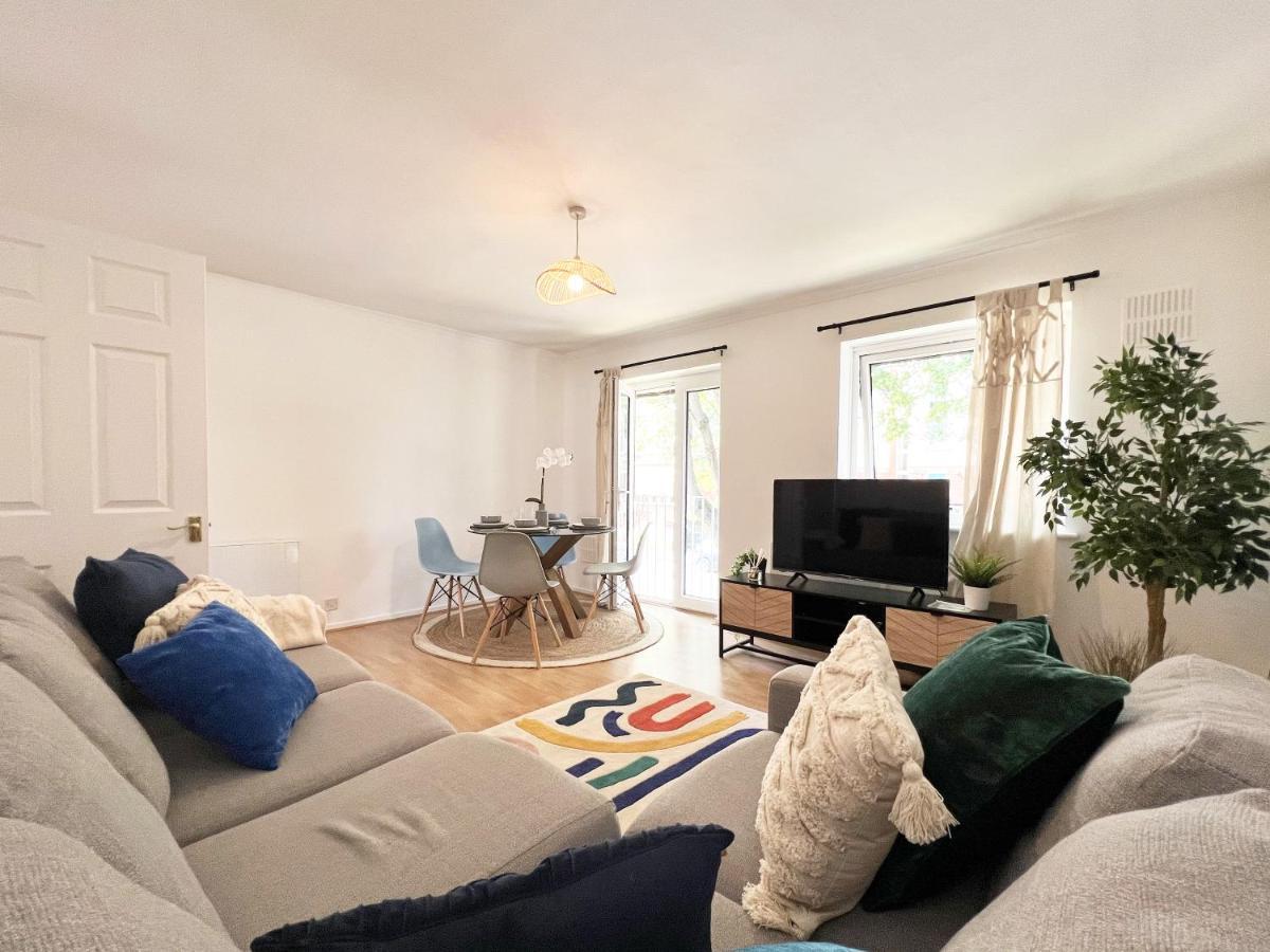 Beautiful Windsor 2 Bed, Perfect Location, 5 Mins Walk To Centre, Free Parking, Legoland, Ascot Apartman Kültér fotó